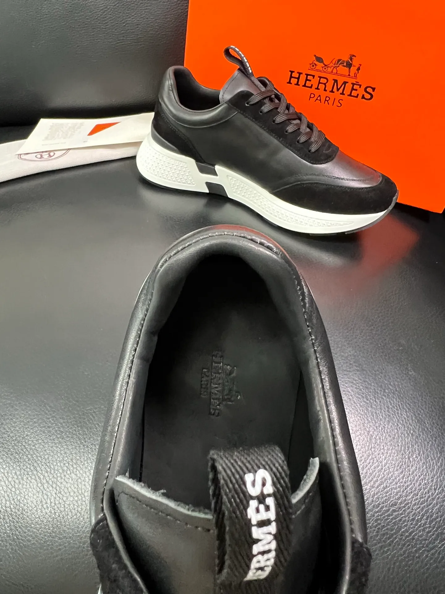 Men's men's shoes 💰840 Hermes top purchasing Hermes counter synchronization, original factory configuration, original cowhide fabric imported from Italy, high-quality splicing technology, fully imported water-dyed cowhide lining, soles: original factory special soles are super comfortable, original factory and single goods are high quality, welcome to compare and synchronize with counters, code number 39-44 (customized 38 45) 85863